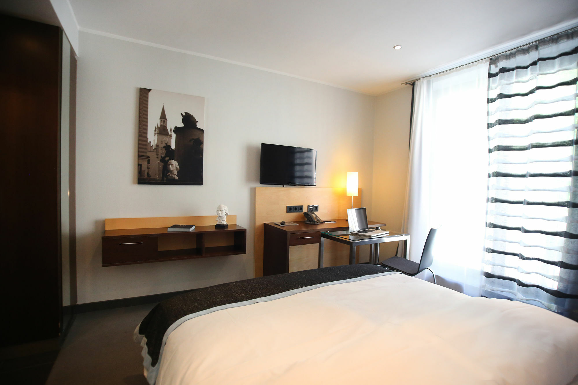 ชิลเลอร์ 5 โฮเทล แอนด์ บอร์ดดิ้งเฮาส์ Hotel มิวนิก ภายนอก รูปภาพ